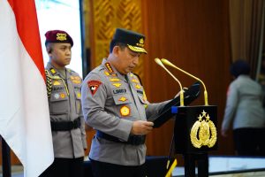Kapolri Pimpin Upacara Kenaikan Pangkat untuk 10.548 Perwira Polri
