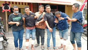Dua Curanmor di bekuk Polsek Sukolilo Surabaya ,Salah Satunya Seorang Residivis, Saat Beraksi Mencuri Motor Terekam Kamera CCTV